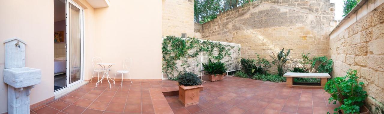 Palazzo Leo Suite And Apartment Lecce Exterior photo