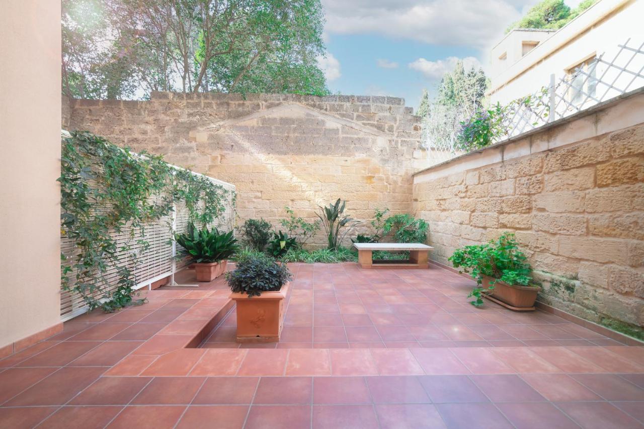 Palazzo Leo Suite And Apartment Lecce Exterior photo